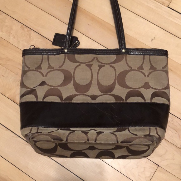 COACH “C” Purse - Picture 5 of 9